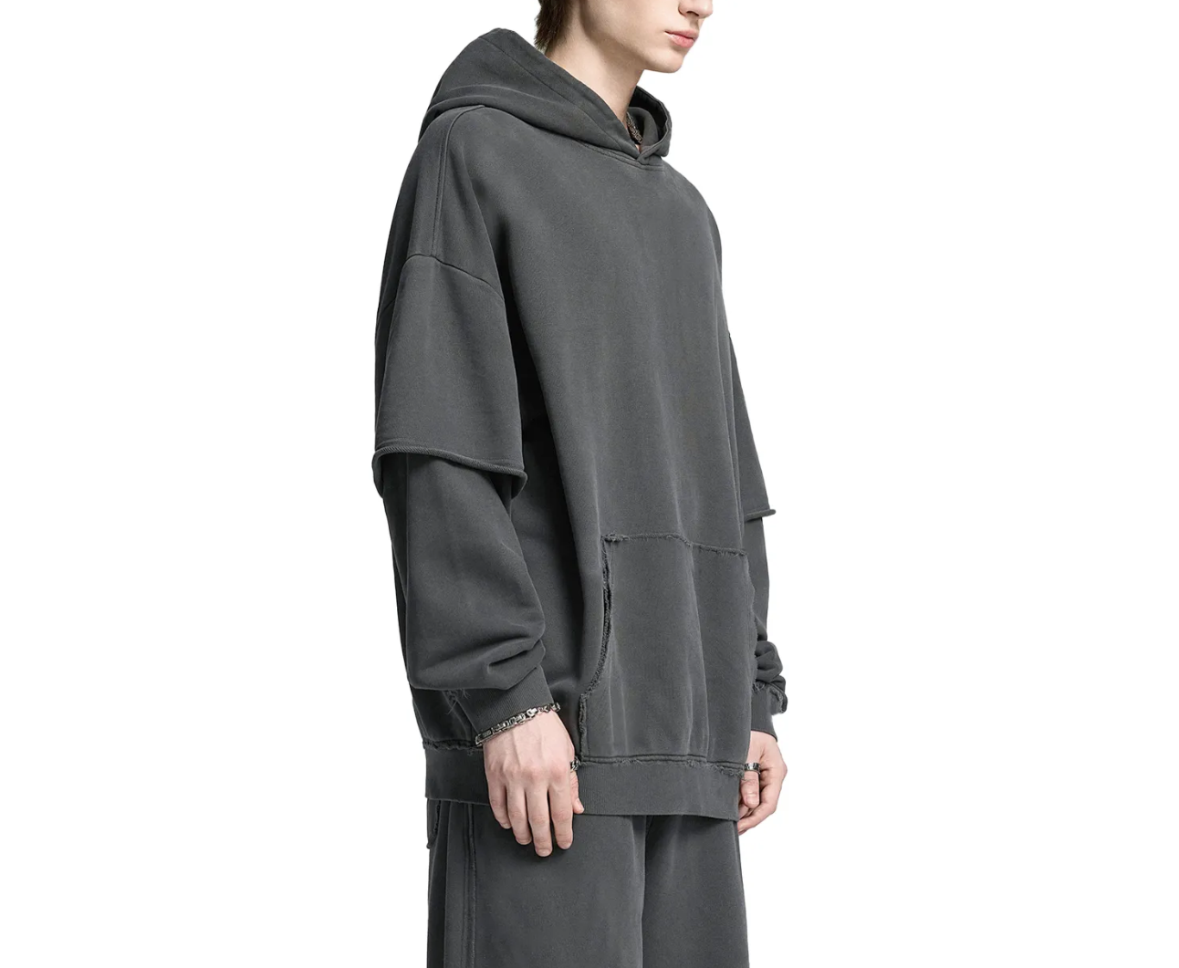 "HUSTLER'S CLUB" 90'S LAYERED RUGGED HOODIE : Snow Washed Raw Edge Double Layered Hoodie